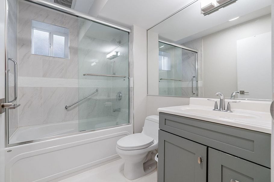 625 Seymour Court North Vancouver, BC - 31