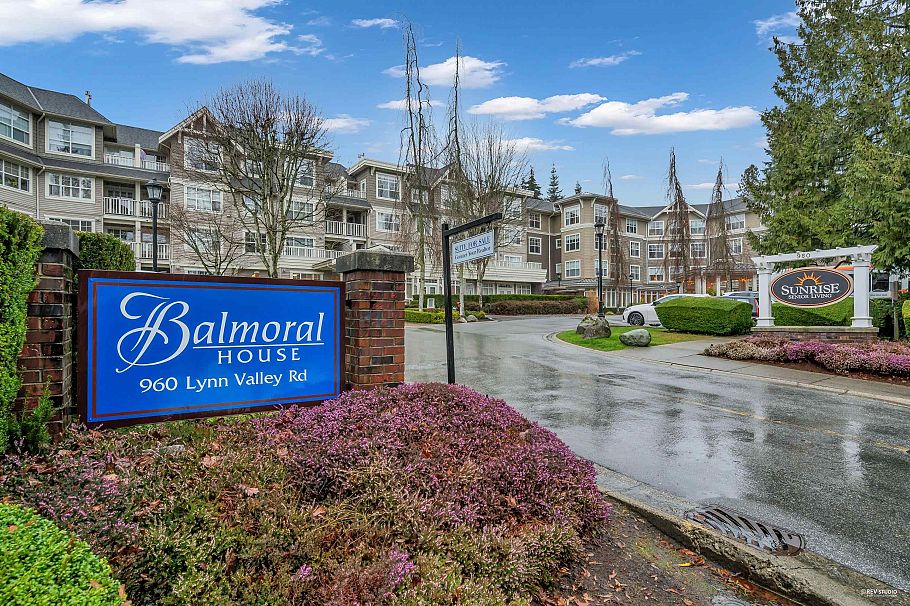 202 960 Lynn Valley Road North Vancouver, BC - 2