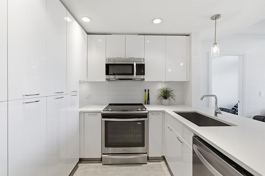 605 719 W 3rd Street North Vancouver, BC - 7