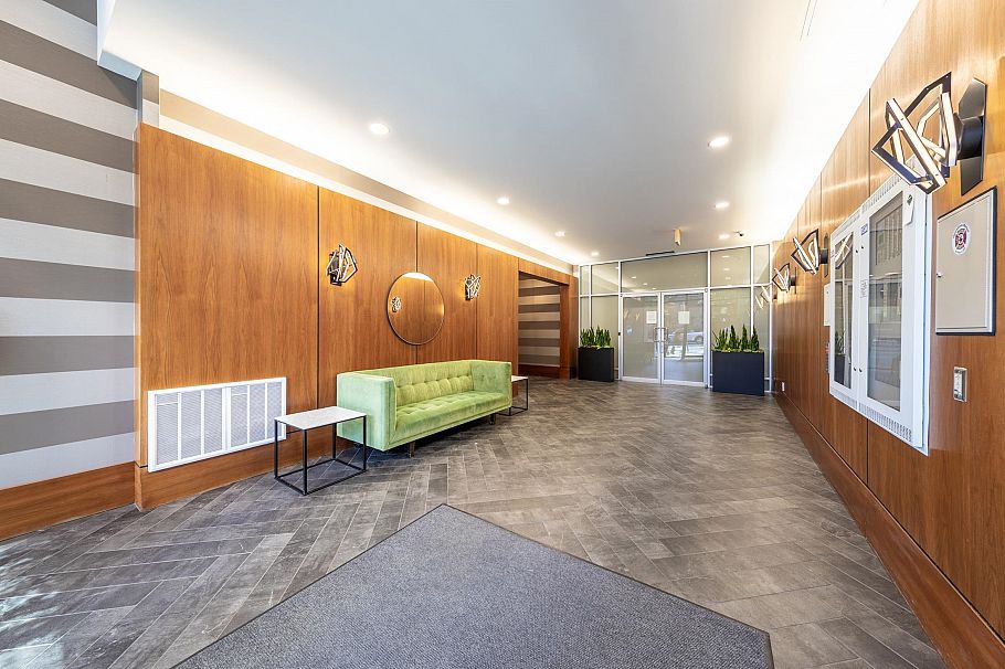 404 1238 Burrard Street Vancouver, BC - 3