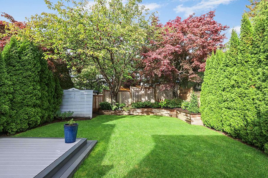 1076 Clements Avenue North Vancouver, BC - 29