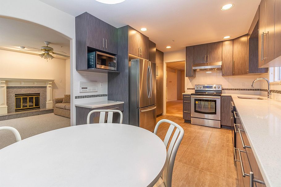 2468 E 4th Avenue Vancouver, BC - 9