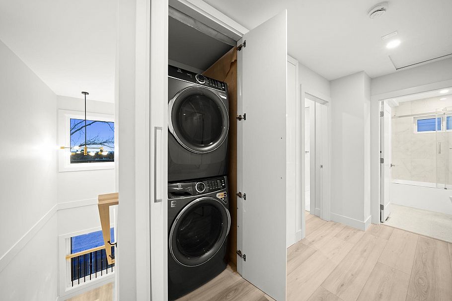 3 3881 Hurst Street Burnaby, BC - 23