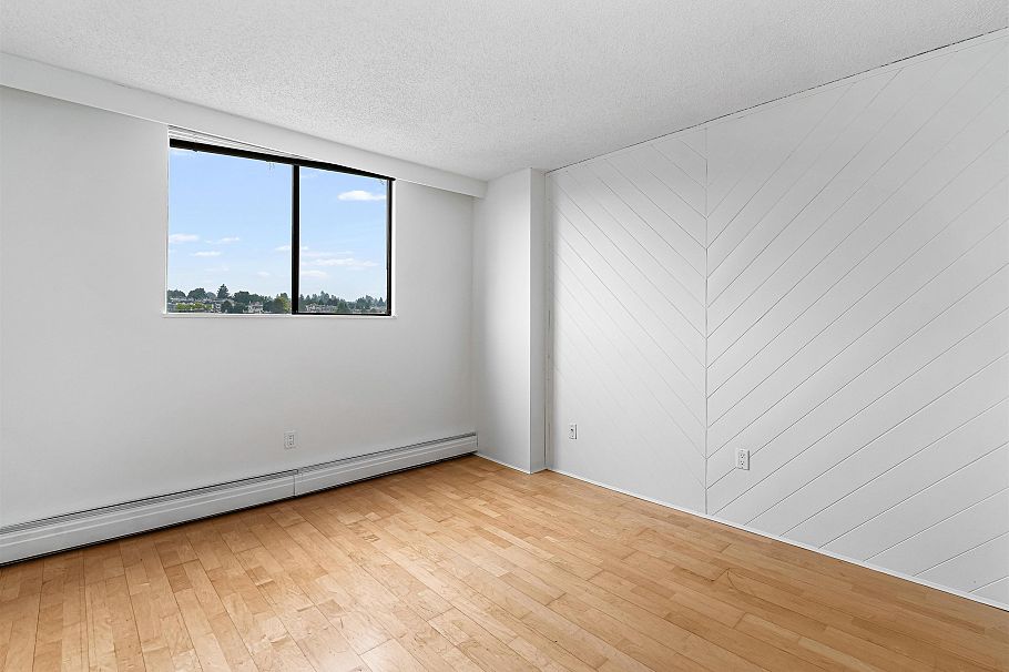 1605 145 St. Georges Avenue North Vancouver, BC - 19