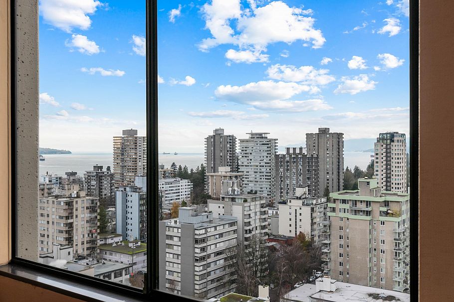 2004 1816 Haro Street Vancouver, BC - 7