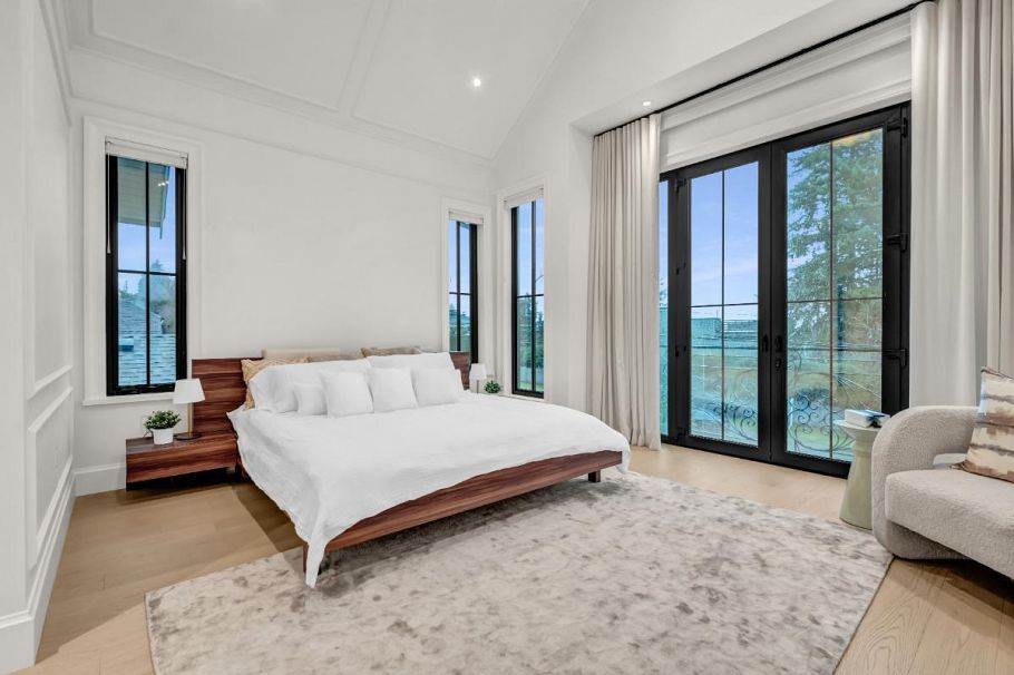 4454 W 4th Avenue Vancouver, BC - 37