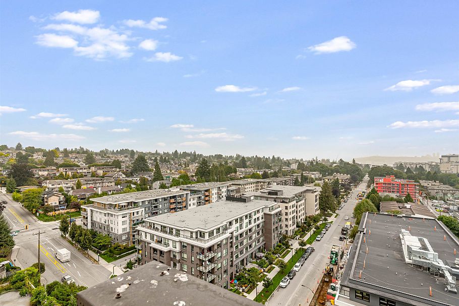 1605 145 St. Georges Avenue North Vancouver, BC - 31