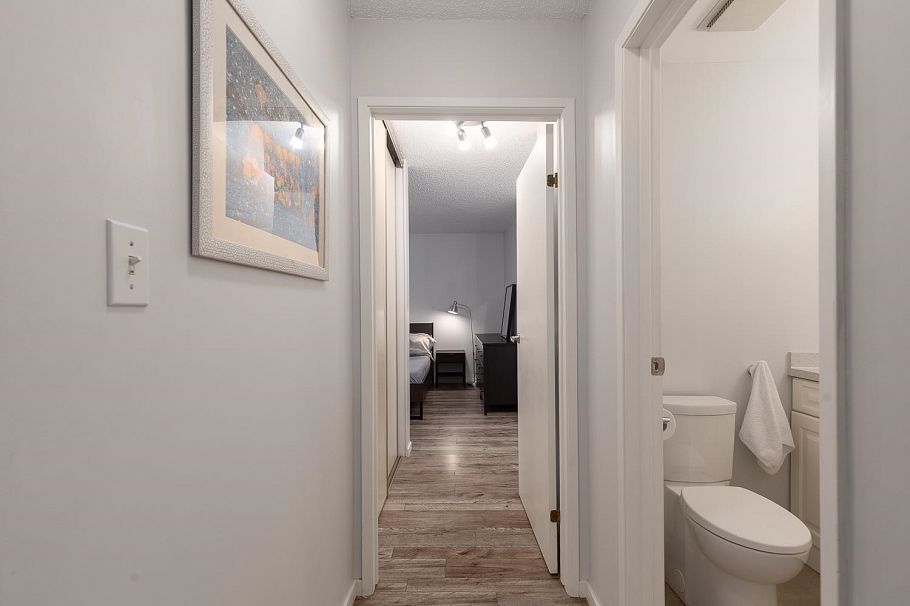 306 1775 W 10th Avenue Vancouver, BC - 17