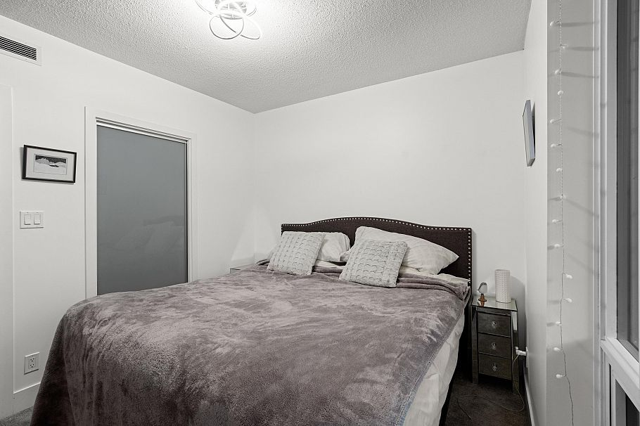 205 1550 Fern Street North Vancouver, BC - 15