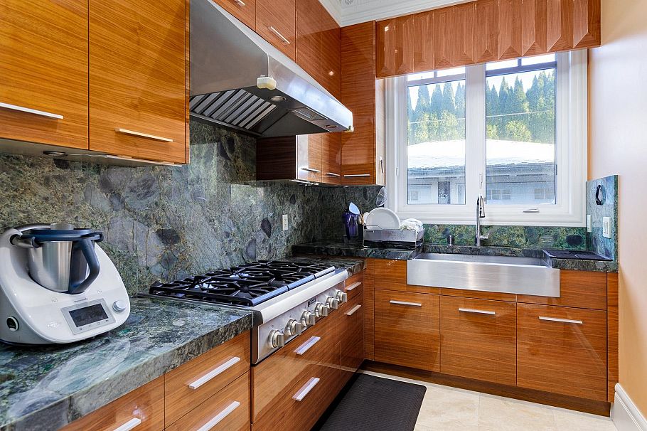 5826 Angus Drive Vancouver, BC - 12