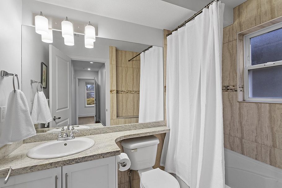 4463 Welwyn Street Vancouver, BC - 24