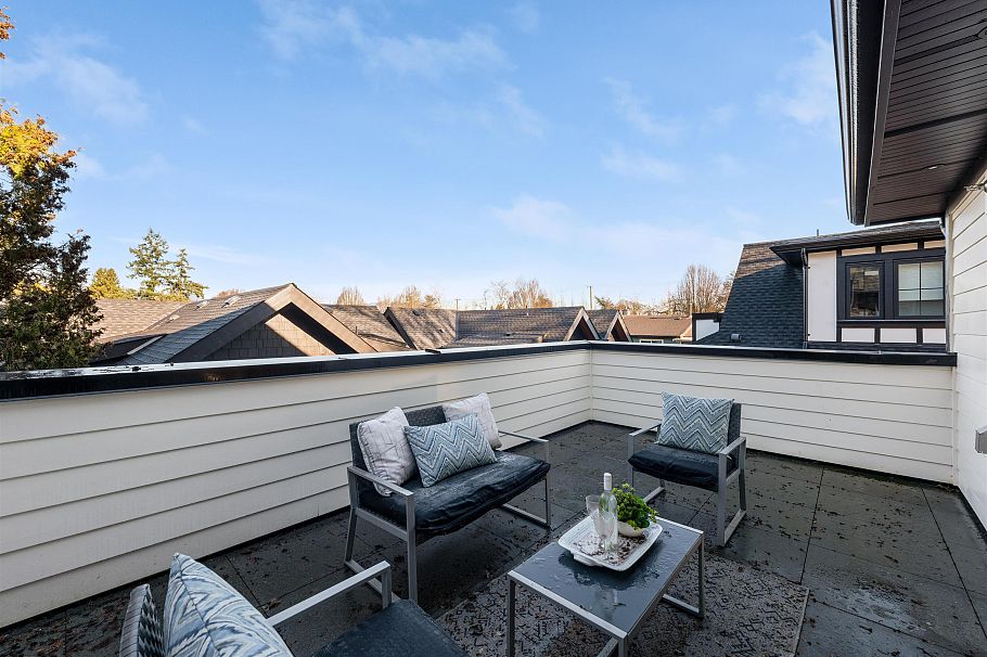 1 365 E 33rd Avenue Vancouver, BC - 34