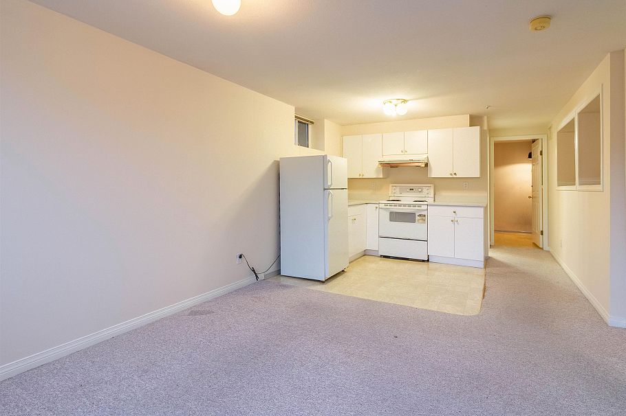 2468 E 4th Avenue Vancouver, BC - 25