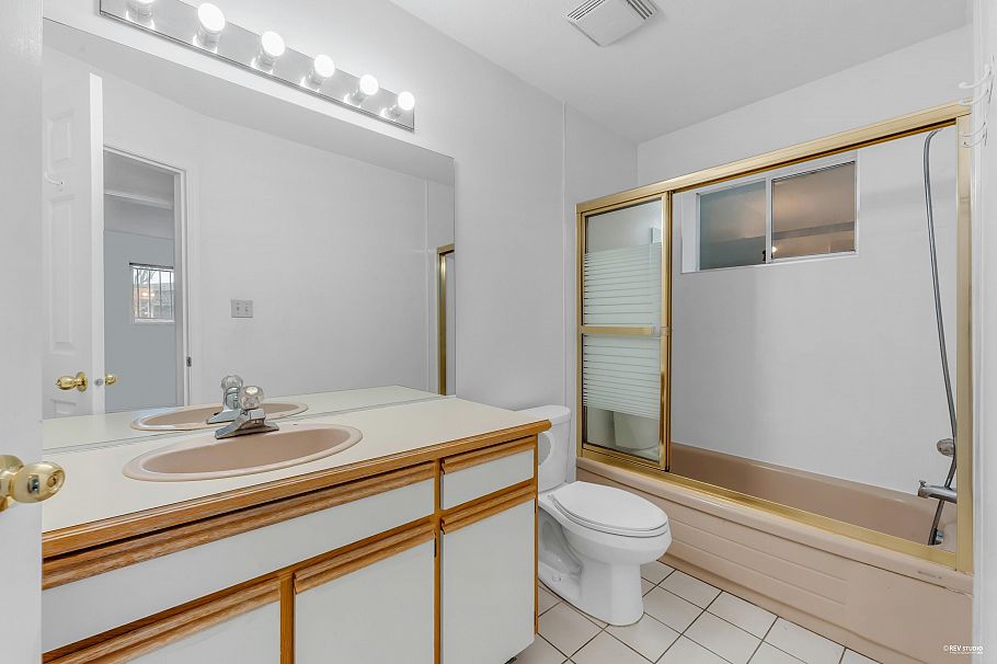 2068 Scarboro Avenue Vancouver, BC - 35