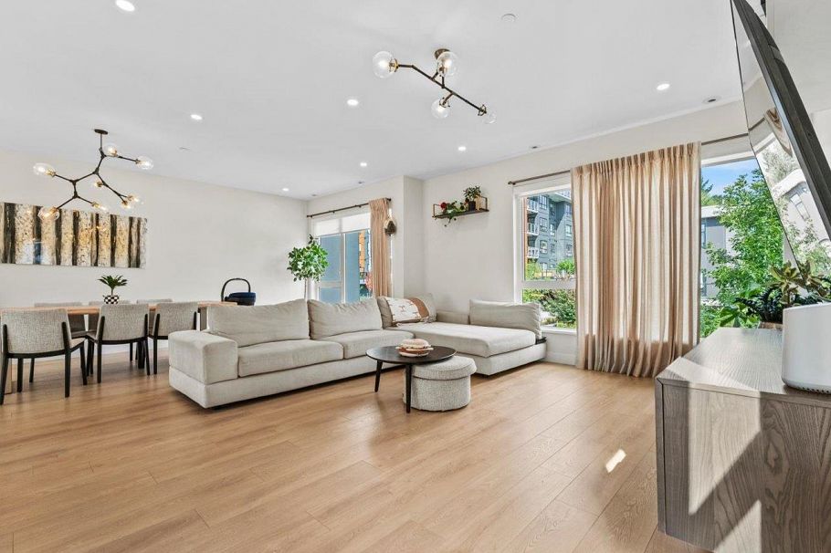 66 3597 Malsum Drive North Vancouver, BC - 2