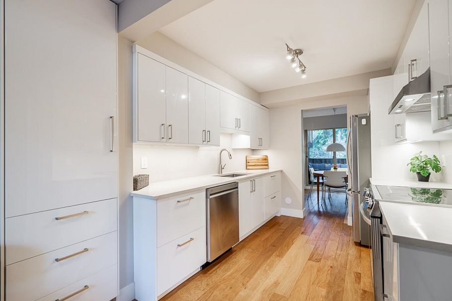 2076 Purcell Way North Vancouver, BC - 13