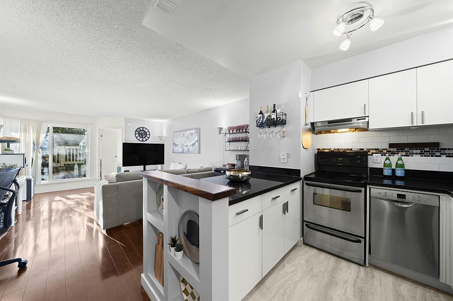 114 1545 E 2nd Avenue Vancouver, BC - 11