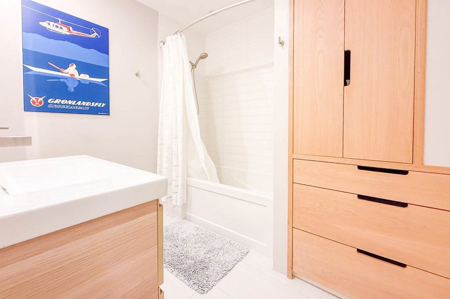 10 704 W 7th Avenue Vancouver, BC - 25