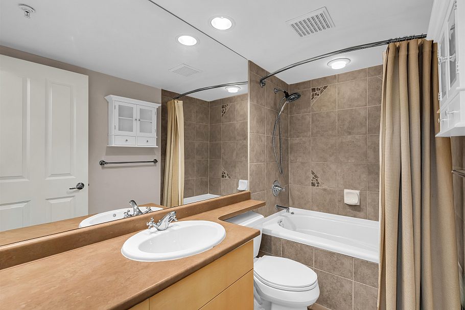 207 1990 Dunbar Street Vancouver, BC - 29