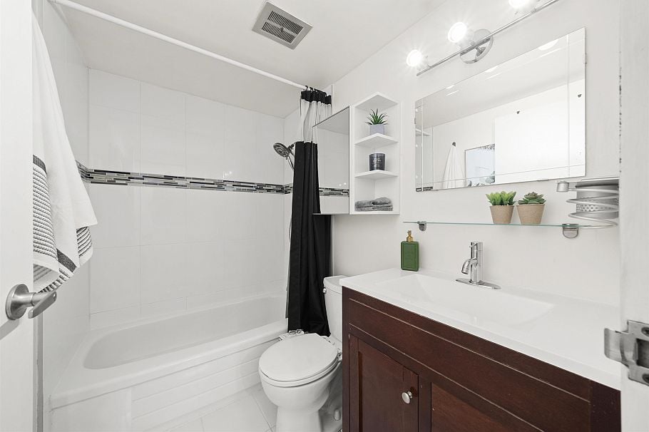 114 1545 E 2nd Avenue Vancouver, BC - 18