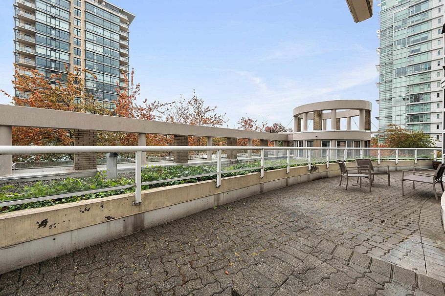 201 1788 W Georgia Street Vancouver, BC - 29