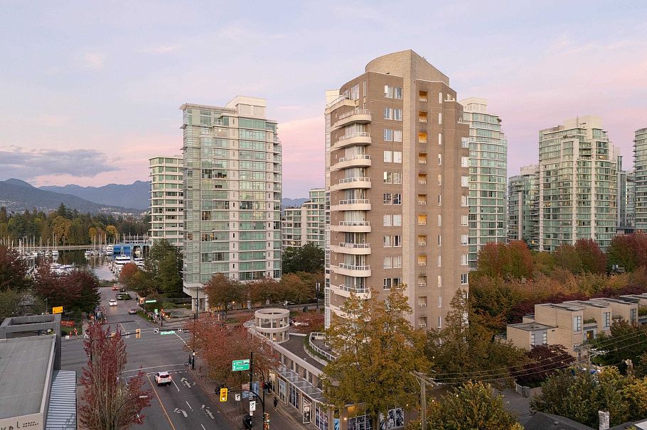 201 1788 W Georgia Street Vancouver, BC - 36