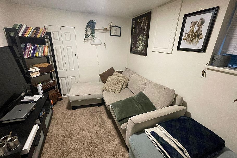 123 E 64th Avenue Vancouver, BC - 4