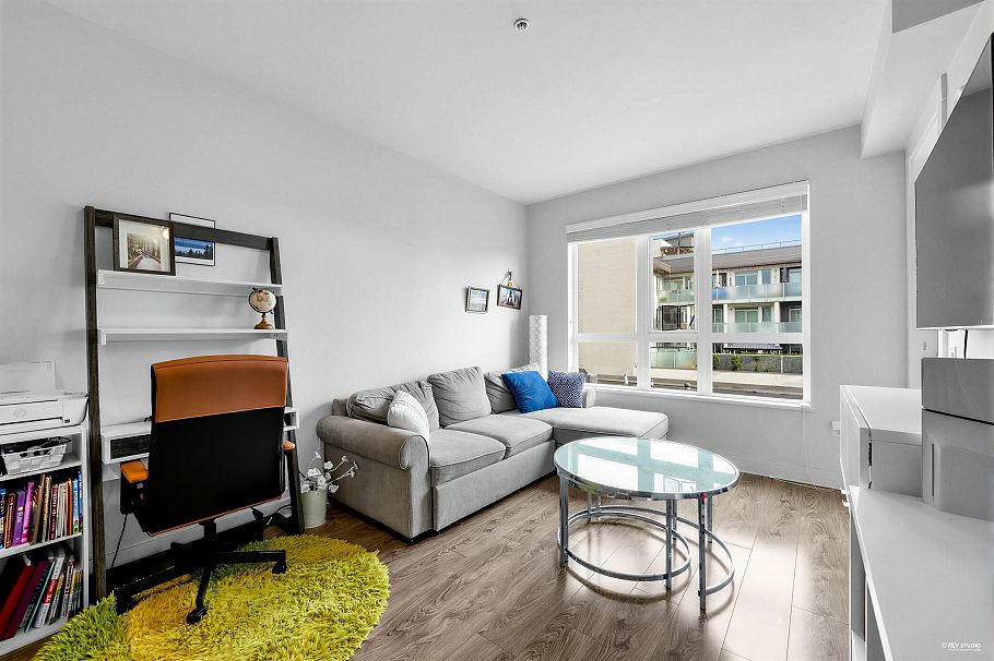 307 733 W 14 Street North Vancouver, BC - 7