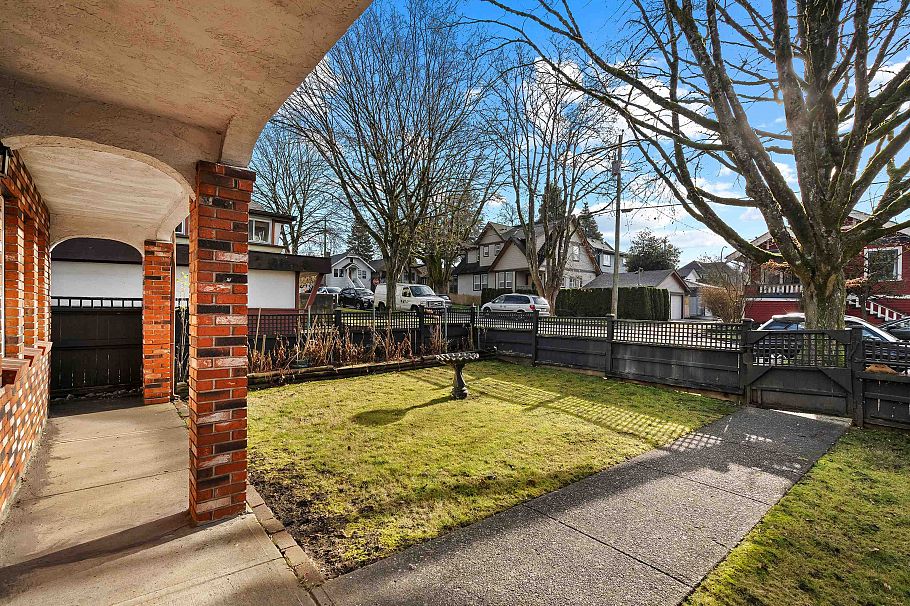 1181 E 24th Avenue Vancouver, BC - 33