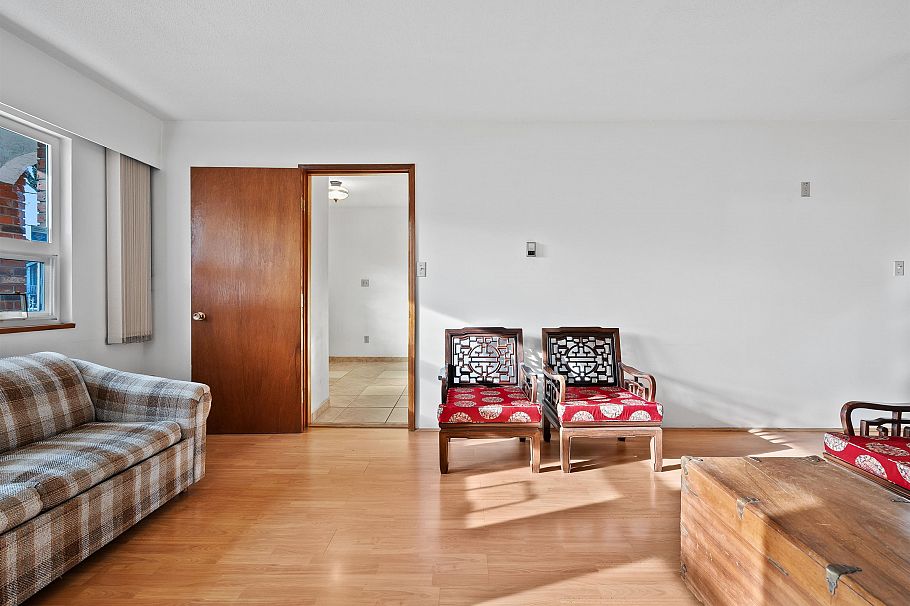 1181 E 24th Avenue Vancouver, BC - 24