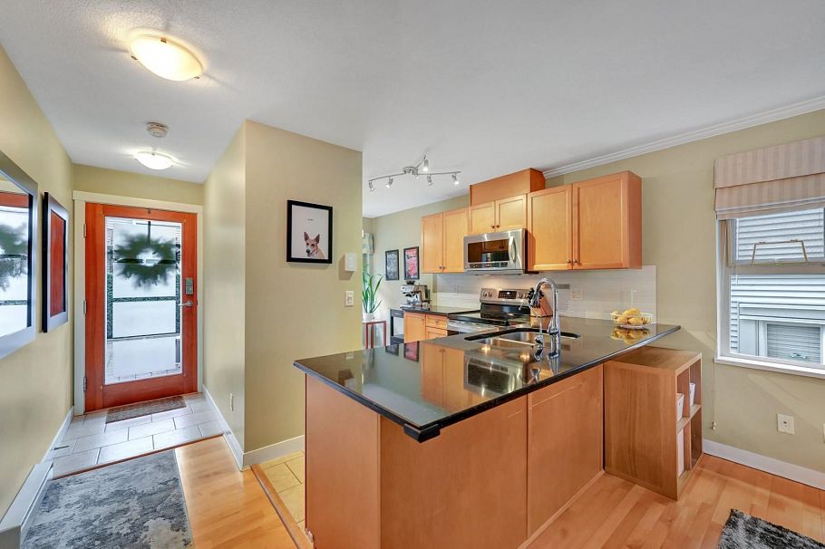 36 3855 Pender Street Burnaby, BC - 1