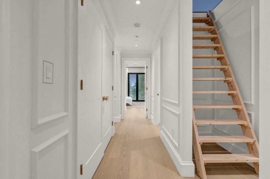 4454 W 4th Avenue Vancouver, BC - 36