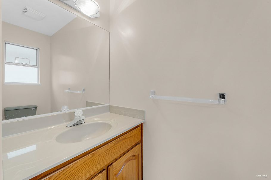 2068 Scarboro Avenue Vancouver, BC - 27