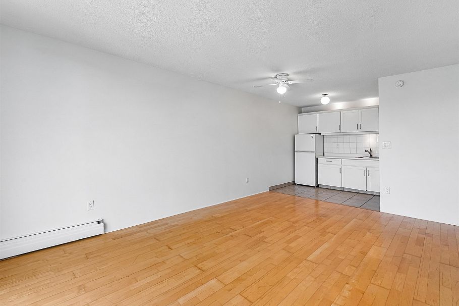 1605 145 St. Georges Avenue North Vancouver, BC - 8