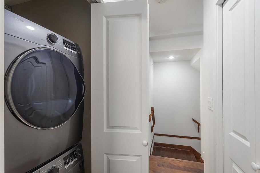 4463 Welwyn Street Vancouver, BC - 23