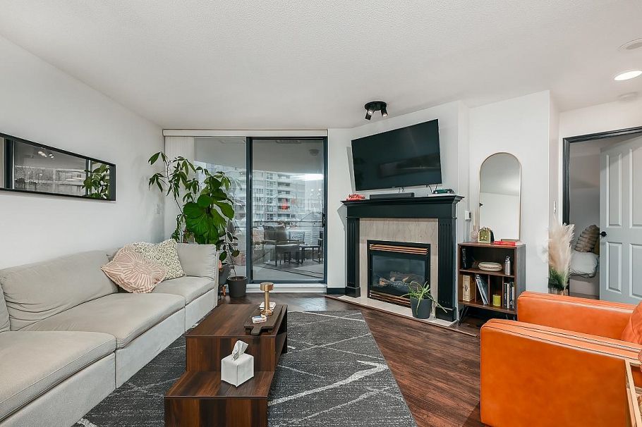 305 4425 Halifax Street Burnaby, BC - 4
