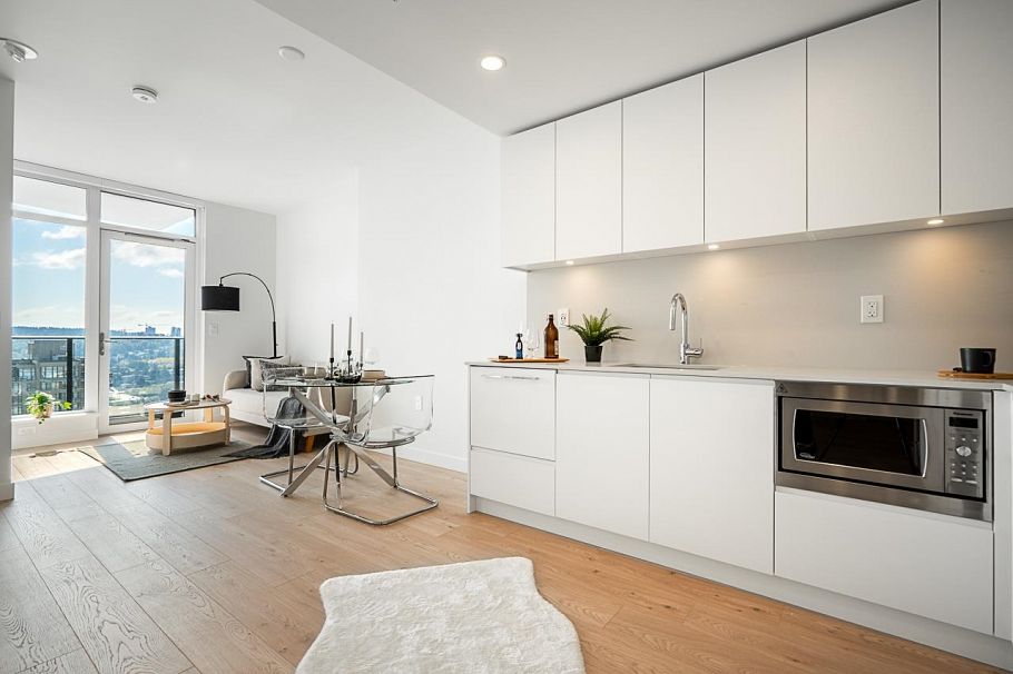 3110 2181 Madison Avenue Burnaby, BC - 1