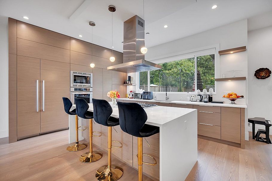 440 W Queens Road North Vancouver, BC - 9