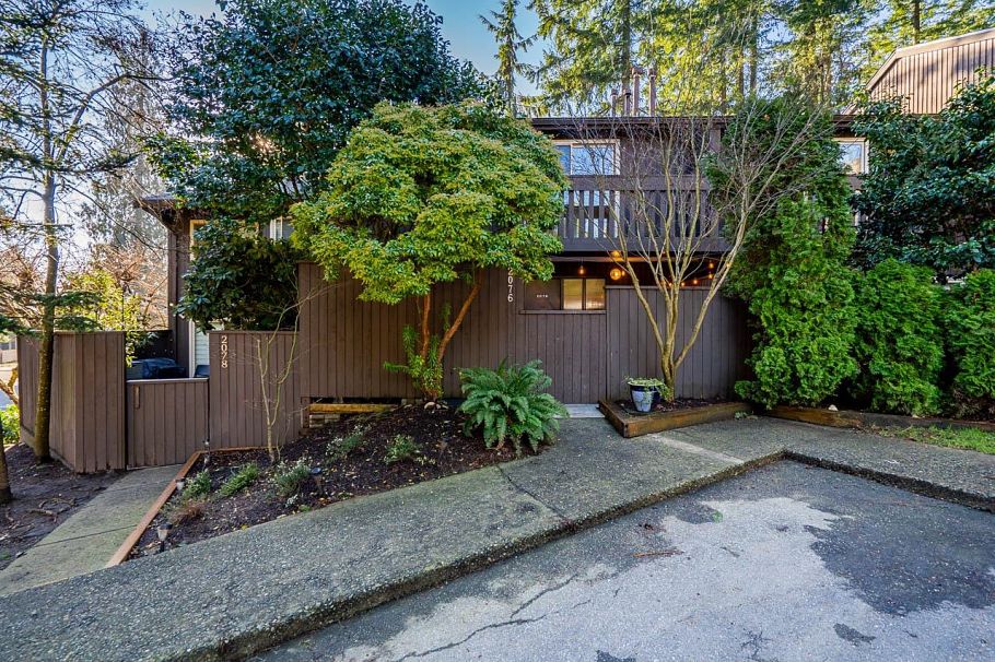 2076 Purcell Way North Vancouver, BC - 3