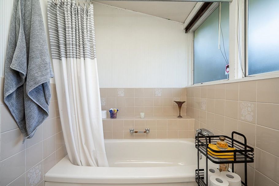 4862 Queensland Road Vancouver, BC - 18