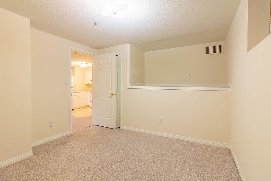 2468 E 4th Avenue Vancouver, BC - 28