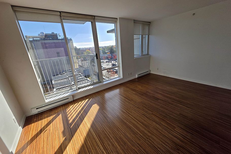 806 328 E 11th Avenue Vancouver, BC - 1