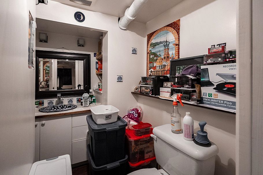 228 E 26th Avenue Vancouver, BC - 21