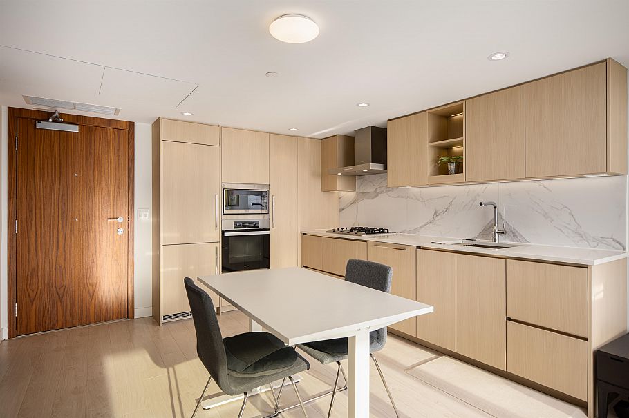 1007 8555 Capstan Way Richmond, BC - 6