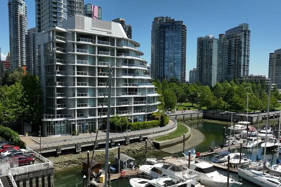 203 628 Kinghorne Mews Vancouver, BC - 34