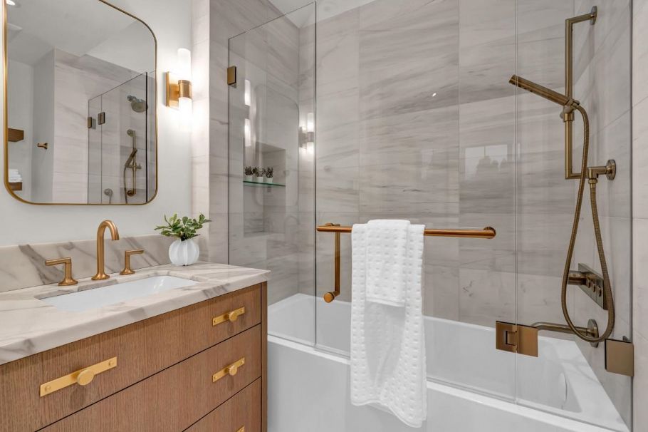 4454 W 4th Avenue Vancouver, BC - 33