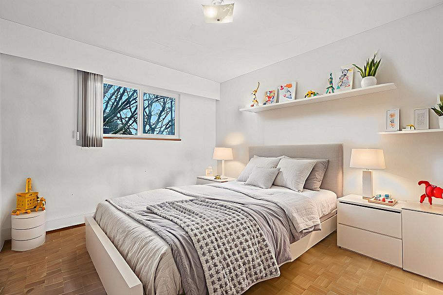 1181 E 24th Avenue Vancouver, BC - 19