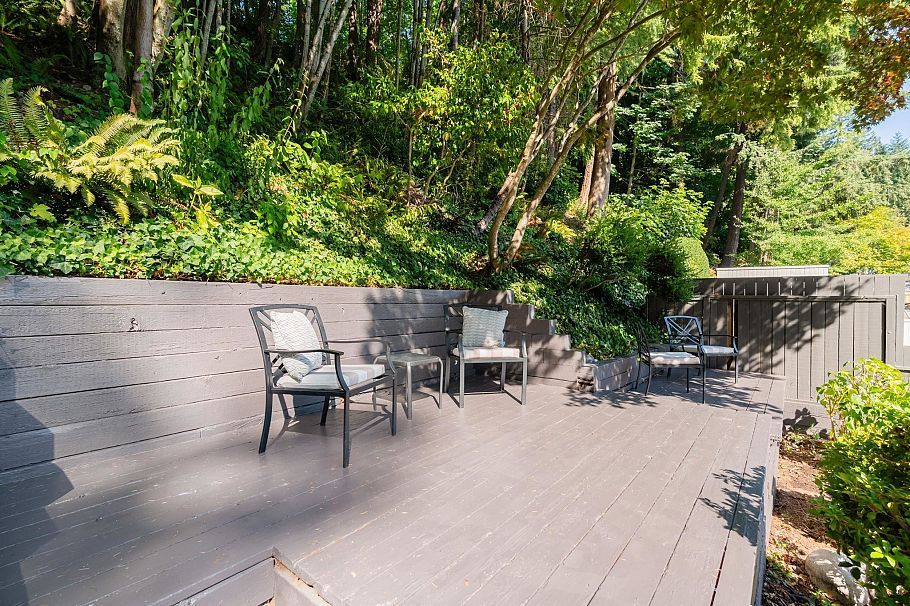 625 Seymour Court North Vancouver, BC - 33