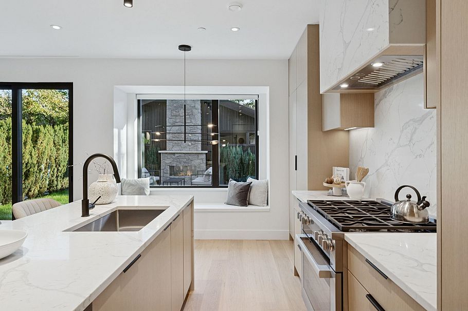 2 3036 W 14th Avenue Vancouver, BC - 7