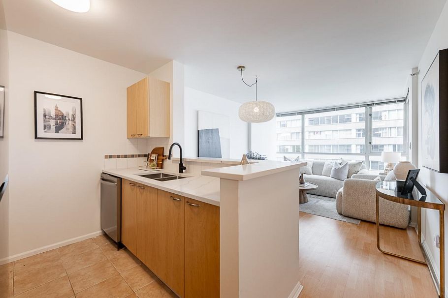 604 1420 W Georgia Street Vancouver, BC - 7